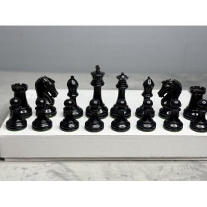 Шахматные фигуры из самшита и палисандра